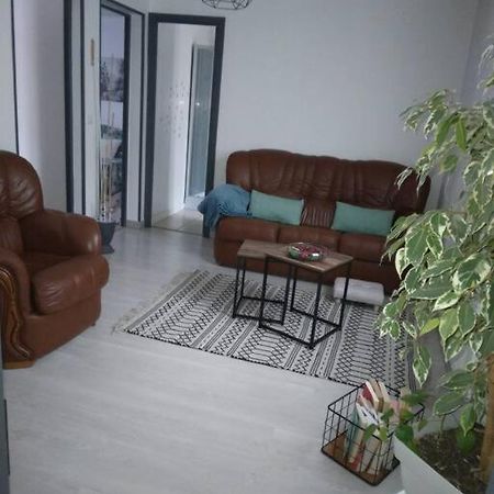 Appartement Cosy Avec Terrasse Vaux-Sur-Seine ภายนอก รูปภาพ