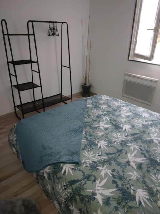 Appartement Cosy Avec Terrasse Vaux-Sur-Seine ภายนอก รูปภาพ